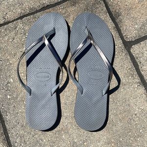 Metallic silver Havaianas flip flop sandals